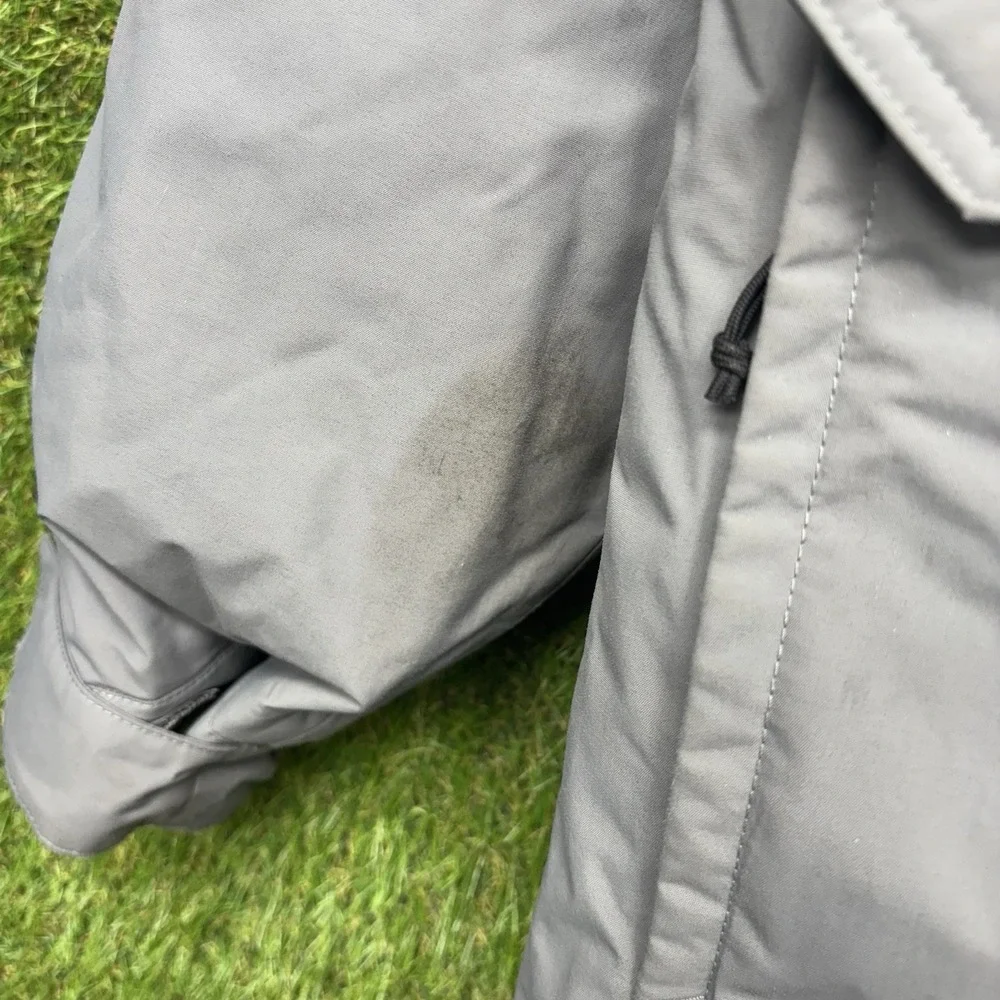 The North Face McMurdo Parka Jacket Mens Medium Fur Trim Hood Hiking Dry Vent